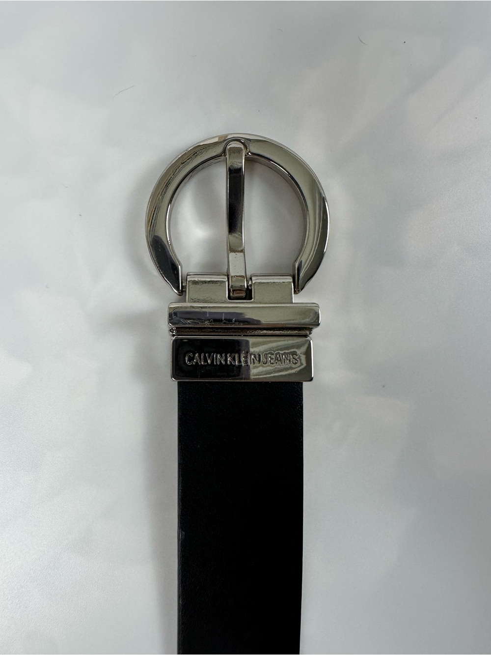 Calvin Klein Jeans Reversible Belt – Size M – Black & White